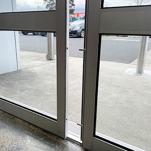 EL 301 Protect Door System - 1