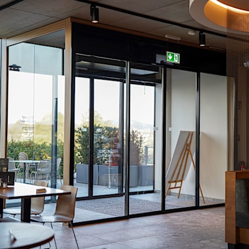 Automatic sliding doors