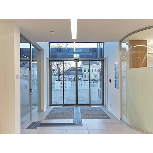 Fine-framed sliding door ST FLEX with ES PROLINE