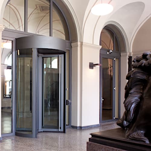 Geryon security revolving door