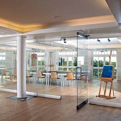 VARITRANS MOVABLE GLASS WALL