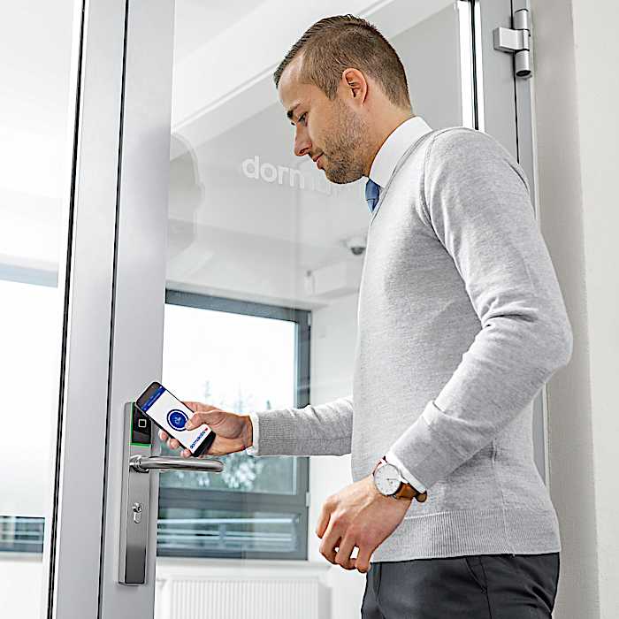 c-lever pro - Mobile Access (1)