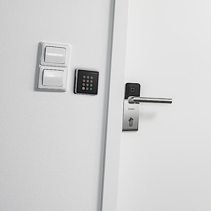3. dormakaba keypad unit 90 12 with c-lever Air lock