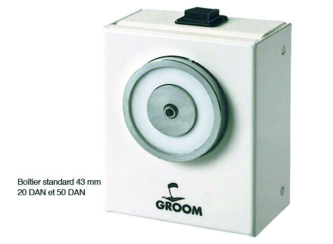 card-rem-electromagnetic-safety-holder-for-fire-doors